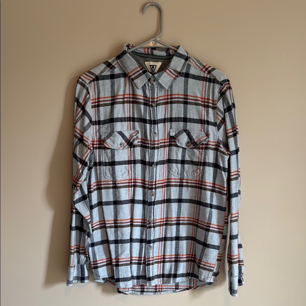 VISSLA Gray and Red Casual Button Down Shirt